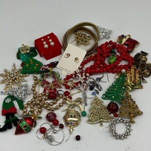 Christmas Crafter Lot of vintage to modern broken, faded missing stones jewelry